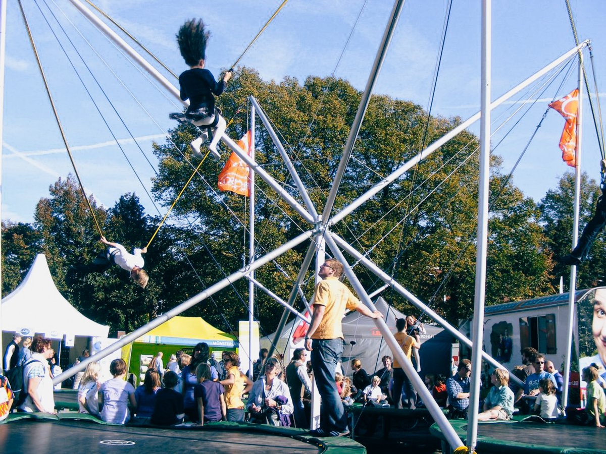 4er Bungee Trampolin fr euren Gesundheitstag